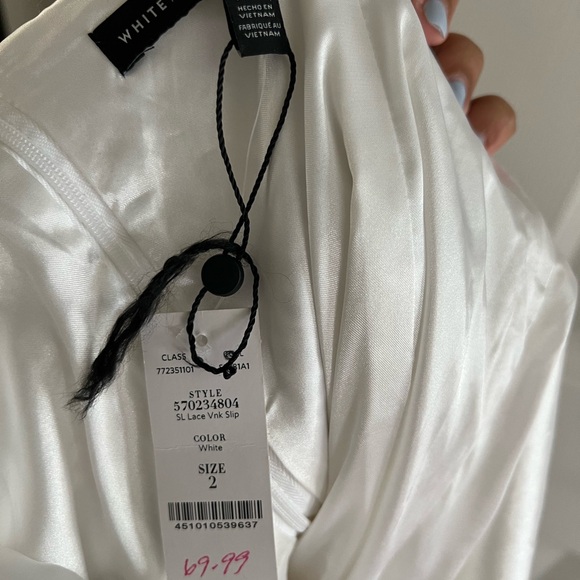 White dress - Picture 2 of 3